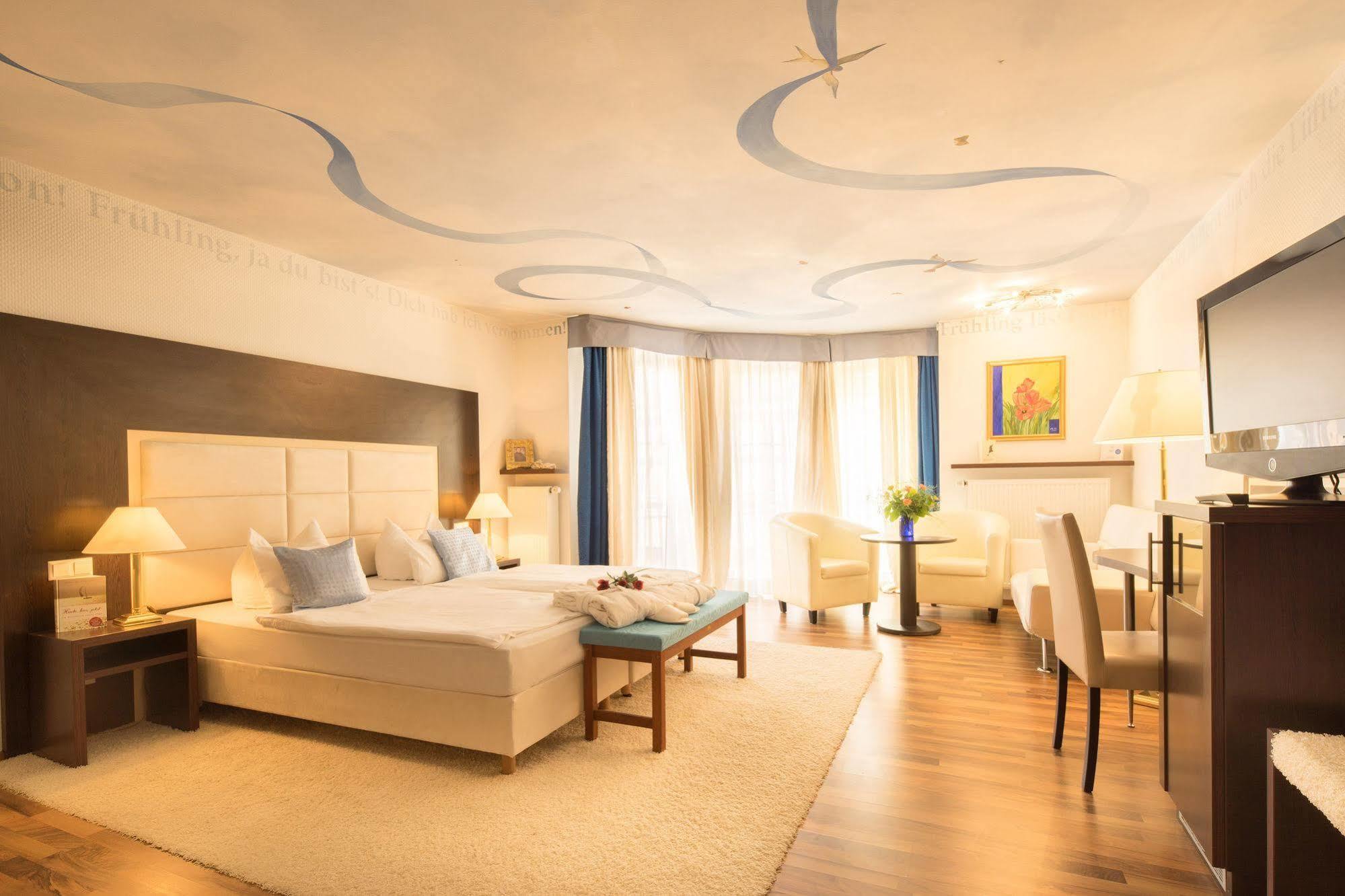 Central Boutique Hotel Бад-Мергентгайм Екстер'єр фото