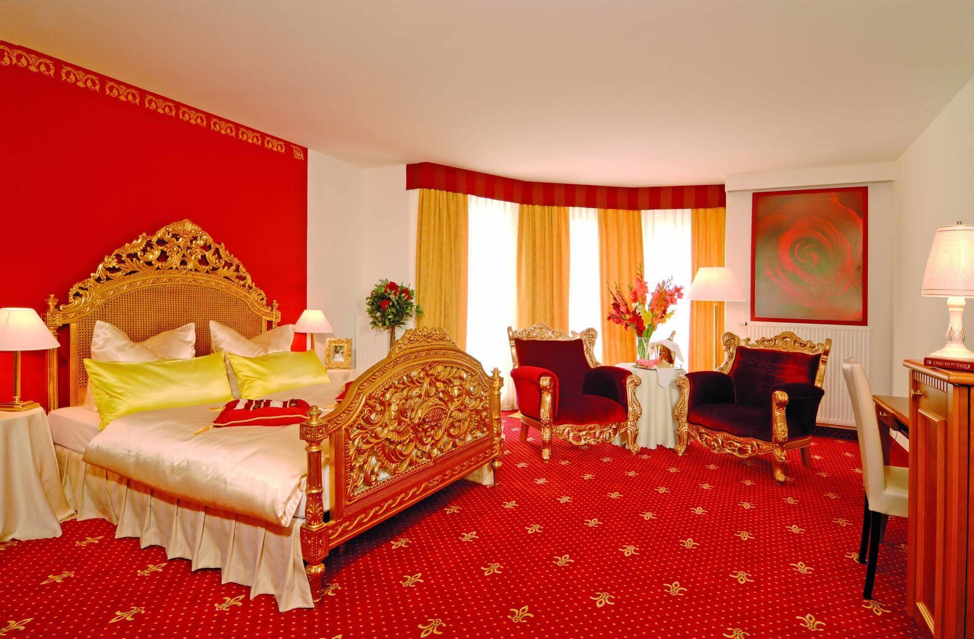 Central Boutique Hotel Бад-Мергентгайм Екстер'єр фото